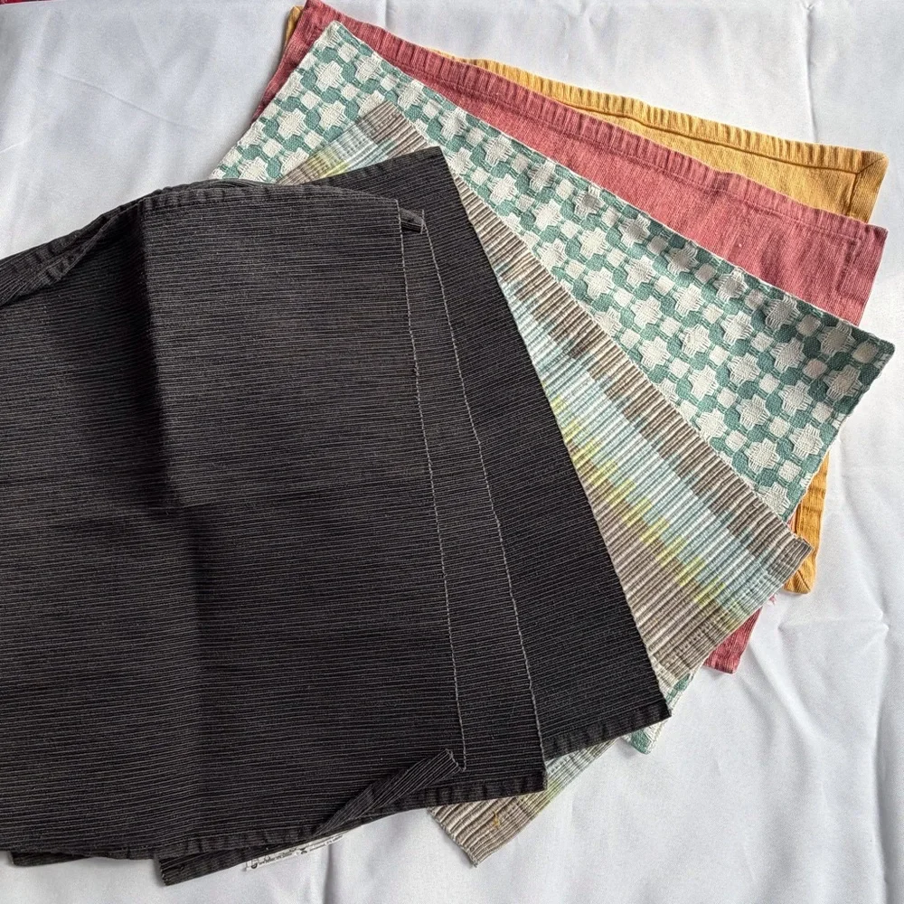 Lot of 5 dining kitchen placemats‎ various colors & styles black red orange
